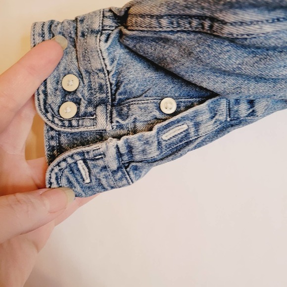 Gap kids denim button down shirt - Picture 2 of 9
